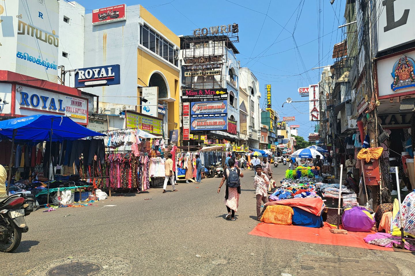Sunday Market Pondicherry