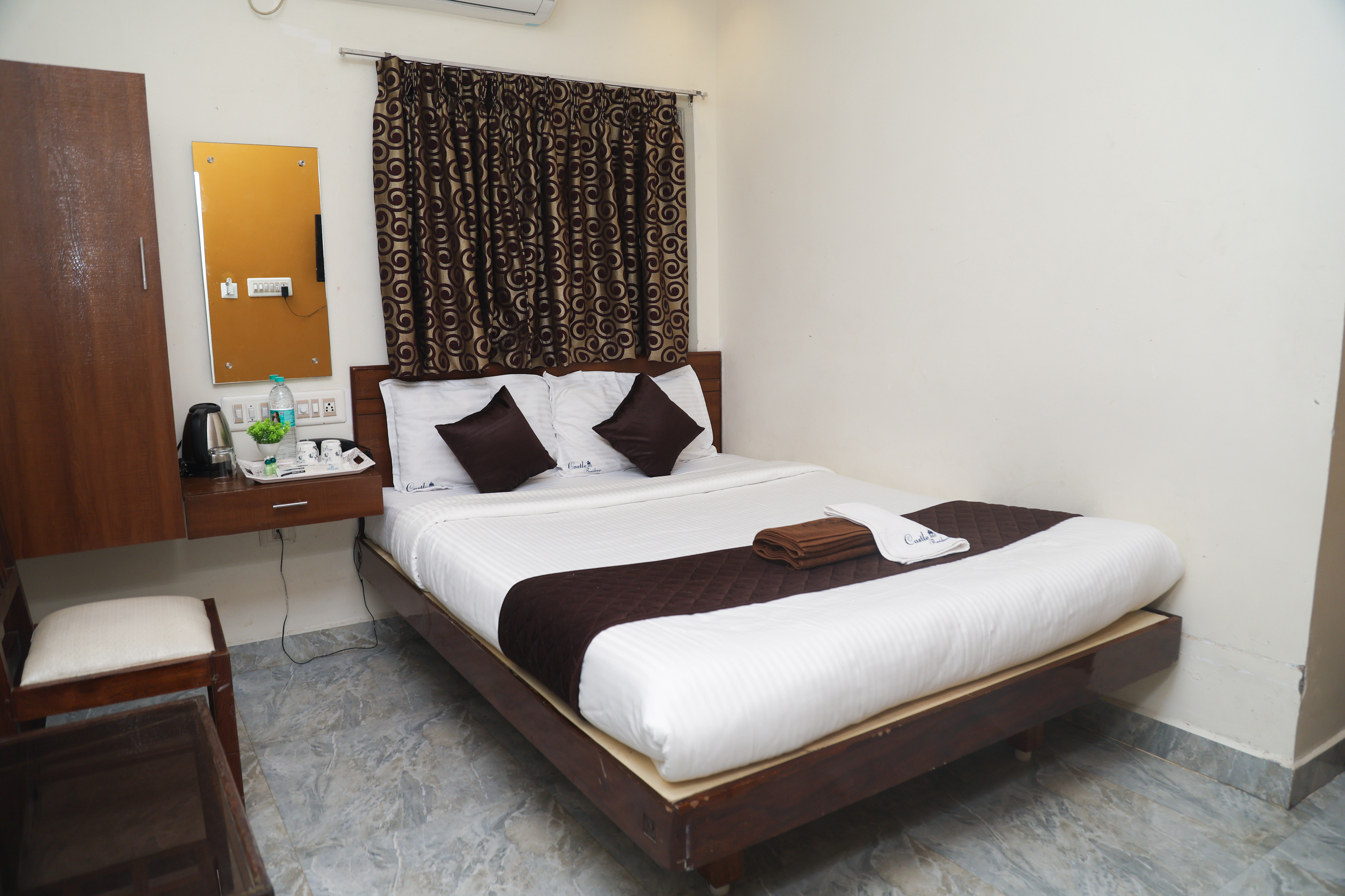 Double Room room thumbnail view 2