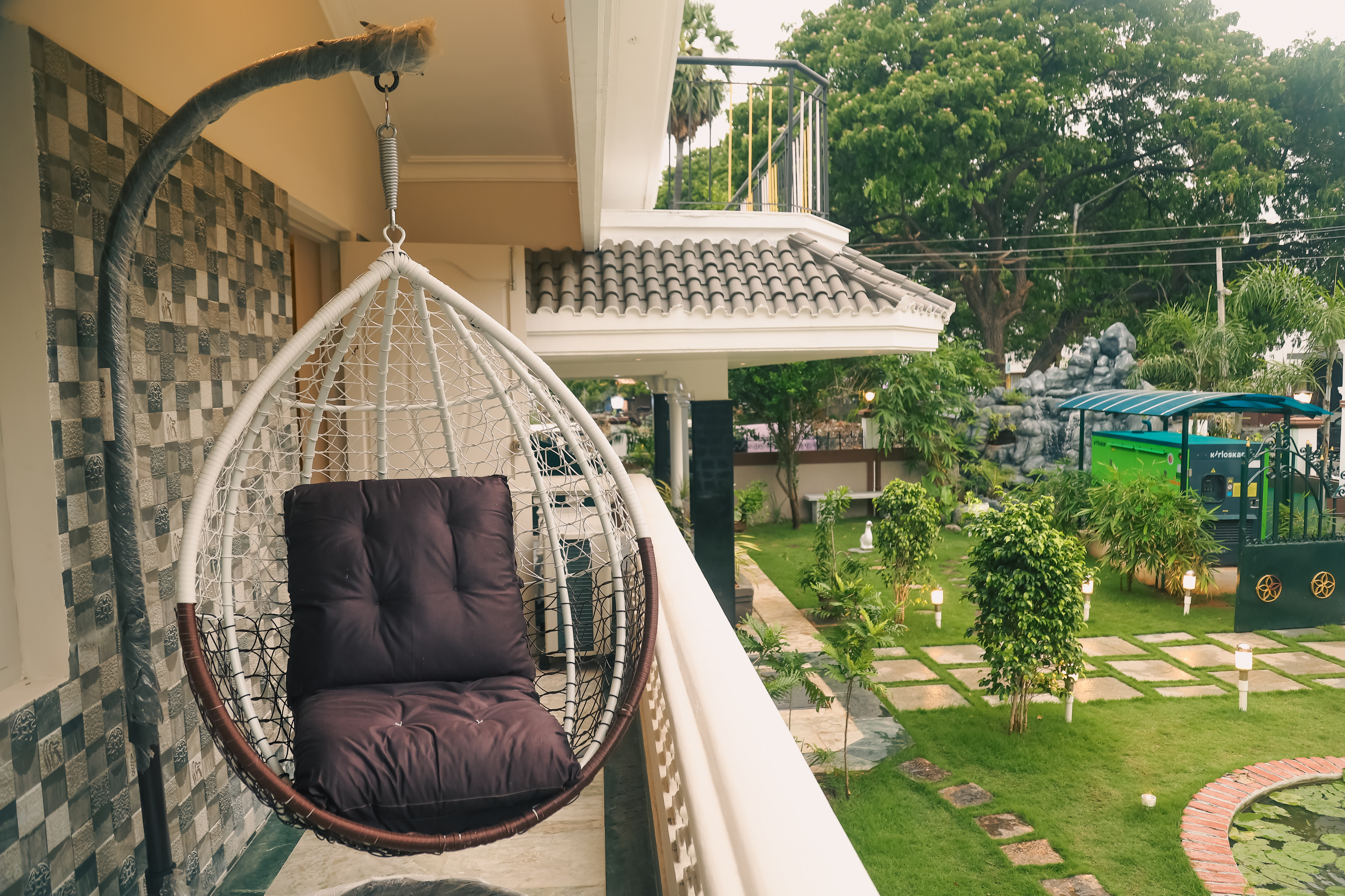 Emerald Terrace – Budget Hotel Room in Puducherry at Castle 360