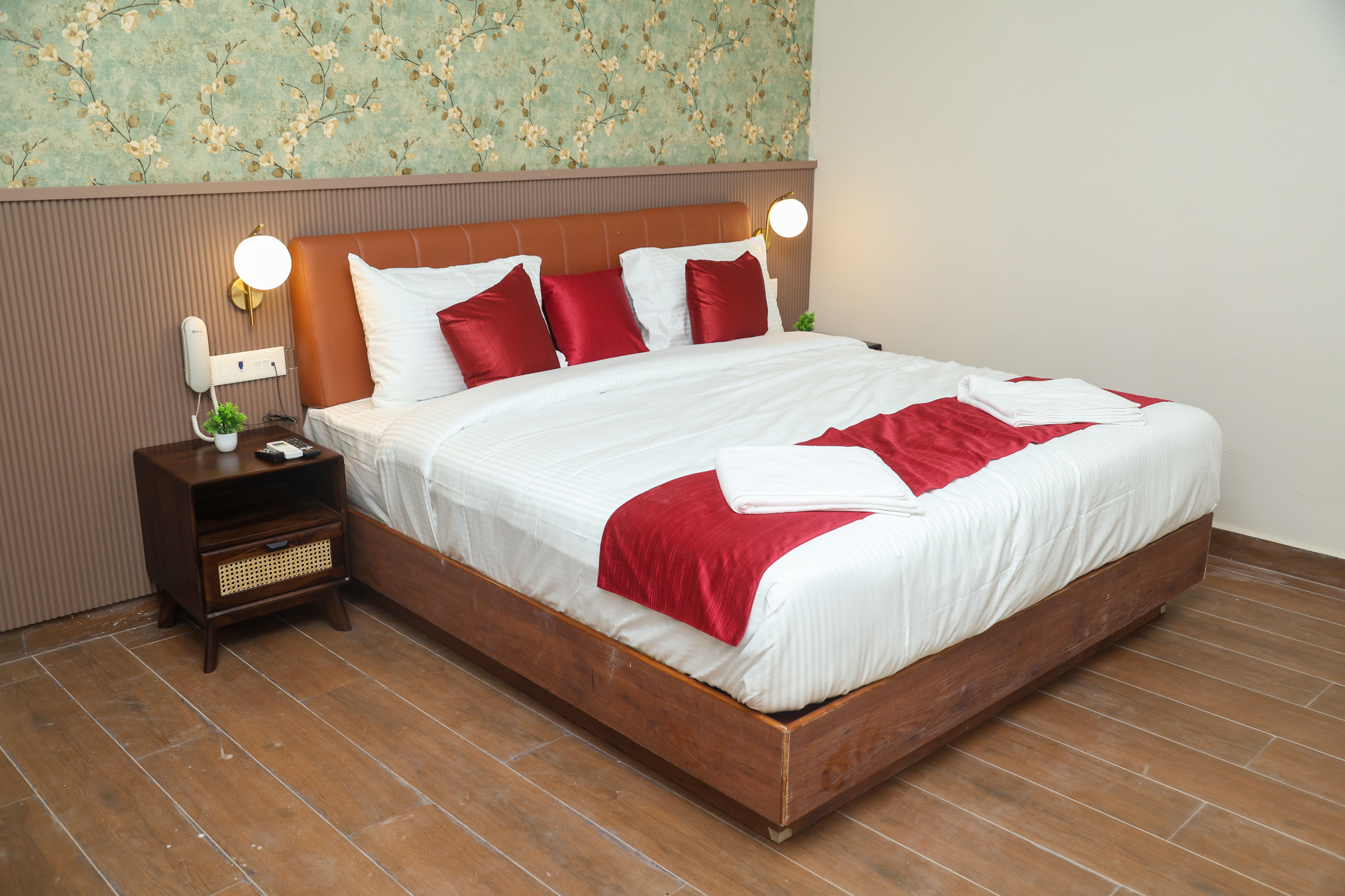 King Balcony room thumbnail view 2